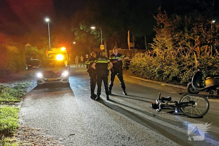 Ernstig ongeval tussen fietser en scooterrijder