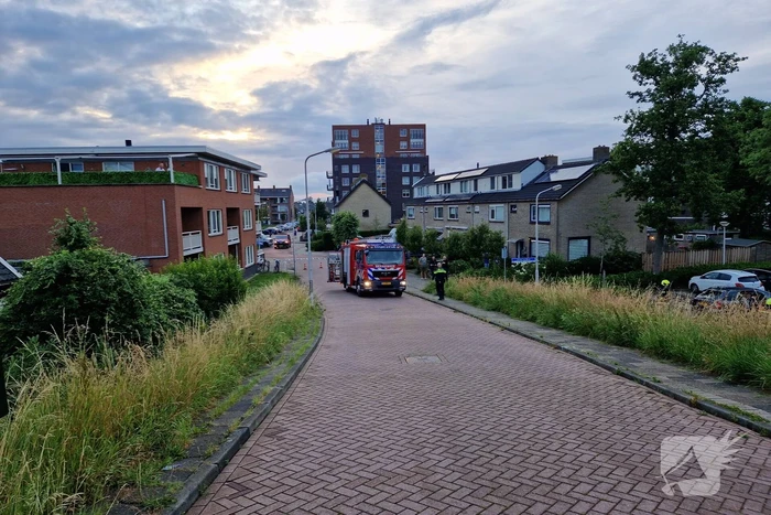 Auto rolt van dijk af