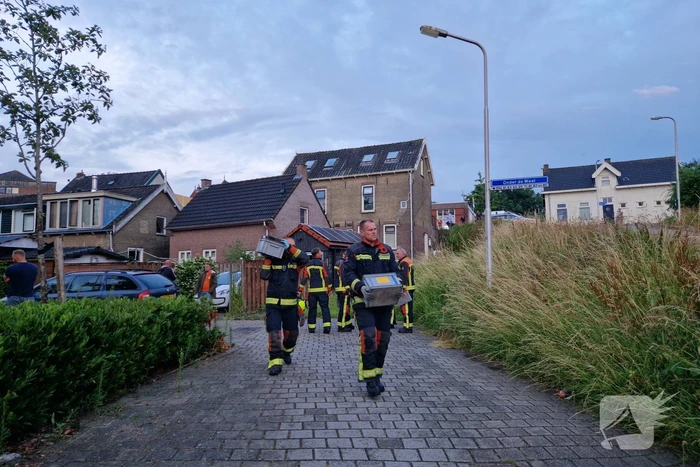 Auto rolt van dijk af