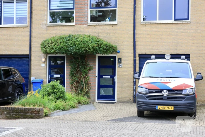 Voordeur opgeblazen van woning in Nieuwland