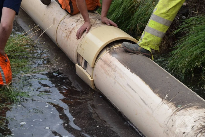 Reparatie werkzaamheden na grote lekkage in volle gang