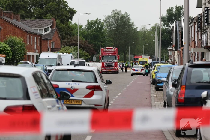 Dode bij ongeval tussen scooterrijder en vrachtwagen