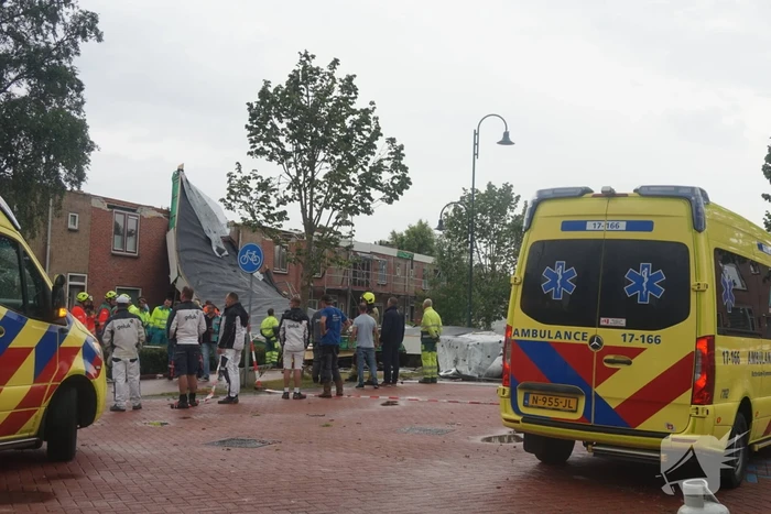 Windhoos richt grote schade aan, een dode