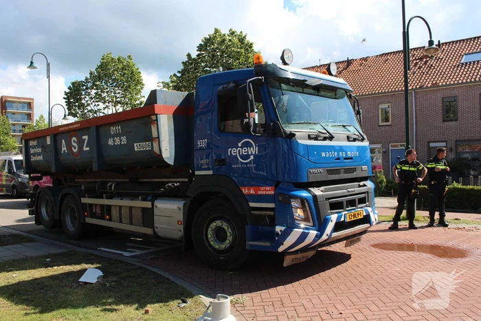 Windhoos richt grote schade aan, een dode