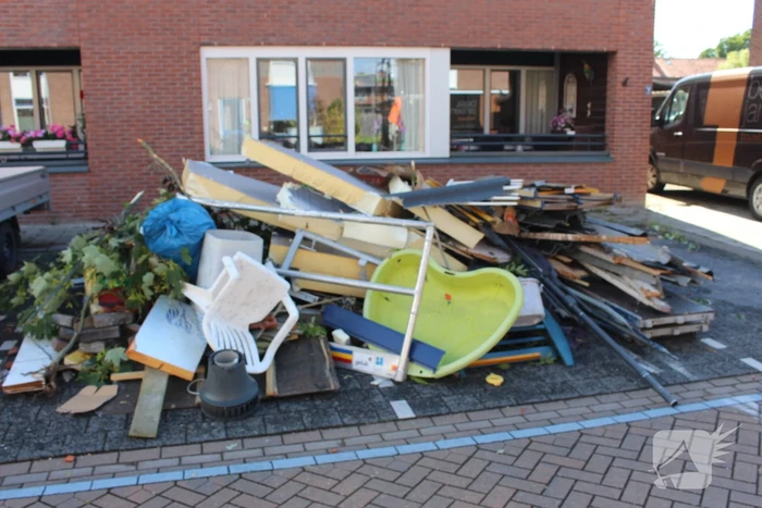 Windhoos richt grote schade aan, een dode