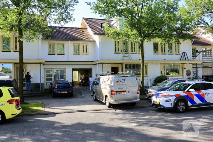 Schilder valt van trap en raakt buiten westen