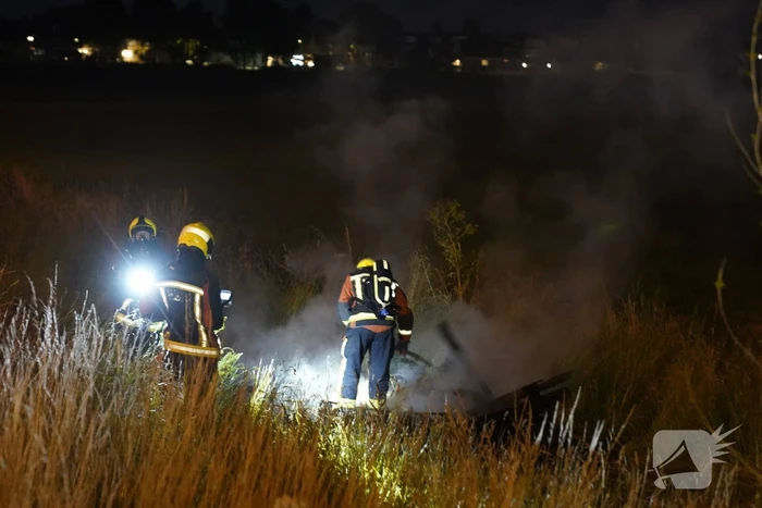 Bermbrand langs de snelweg