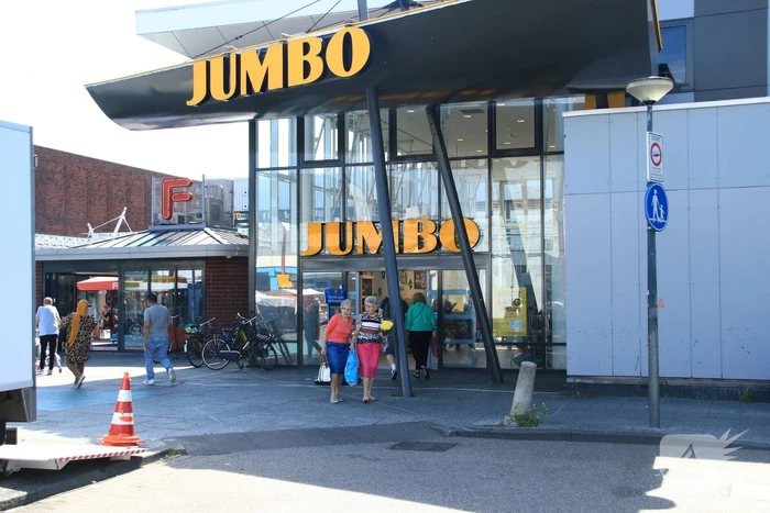 Politie zoekt verdachte van overval op supermarkt in Noord