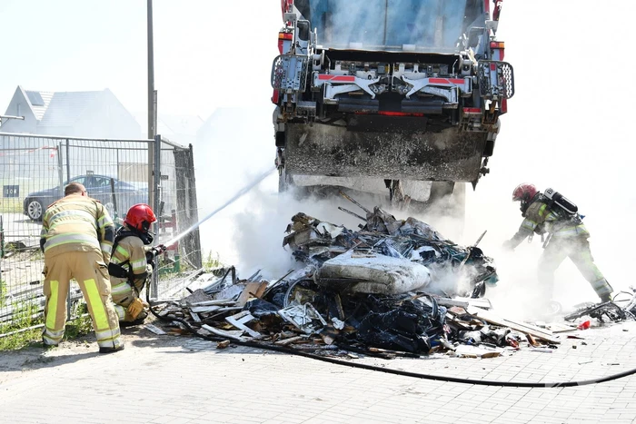 Brand in vuilniswagen