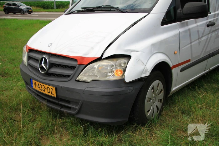 Kopstaart ongeval op toerit naar snelweg