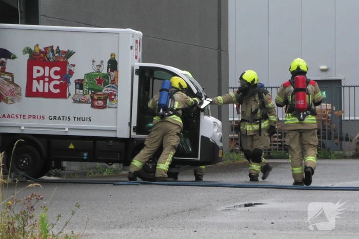 Elektrische bezorgwagen Picnic vliegt in brand