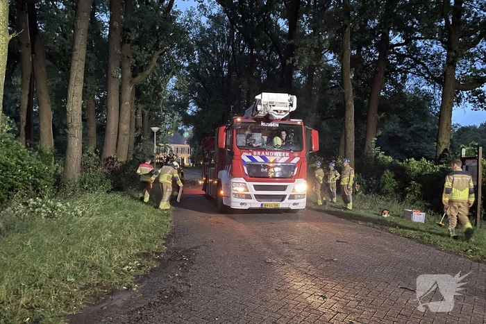 Straten onderwater door hoosbui