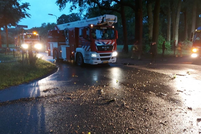 Straten onderwater door hoosbui