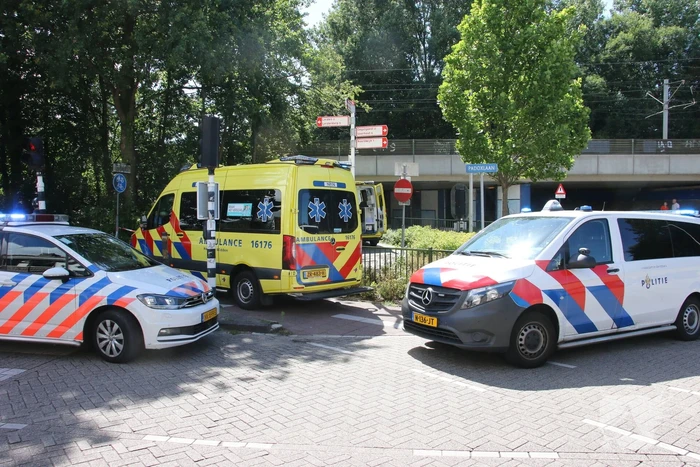 Fietser zwaargewond na frontale aanrijding op fietspad