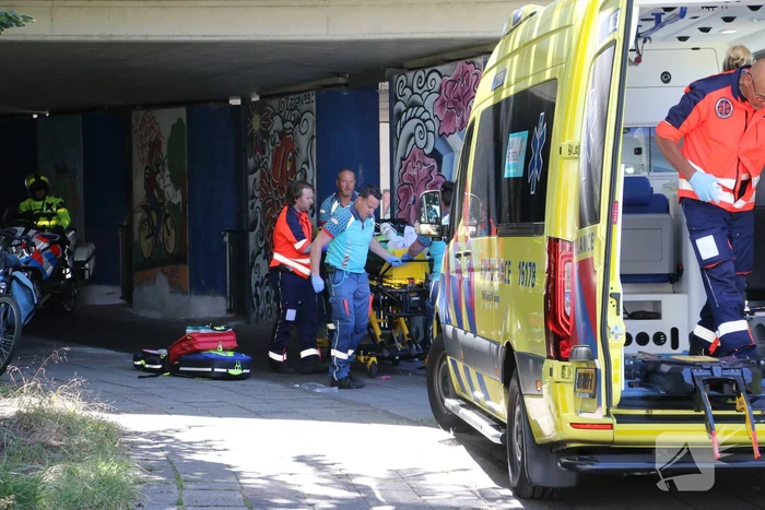 Fietser zwaargewond na frontale aanrijding op fietspad