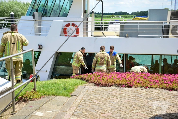 Traumahelikopter landt voor incident op partyschip