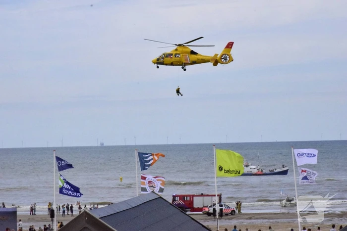 Reddingsbrigade jaarlijks grote reddingsdemonstratie