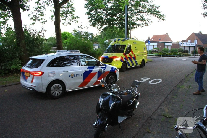 Scooterrijder gaat onderuit en raakt gewond