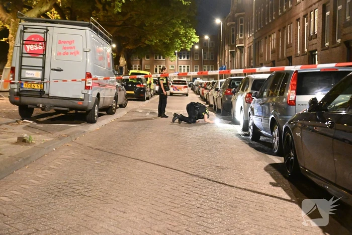 Politie onderzoekt beschoten woning