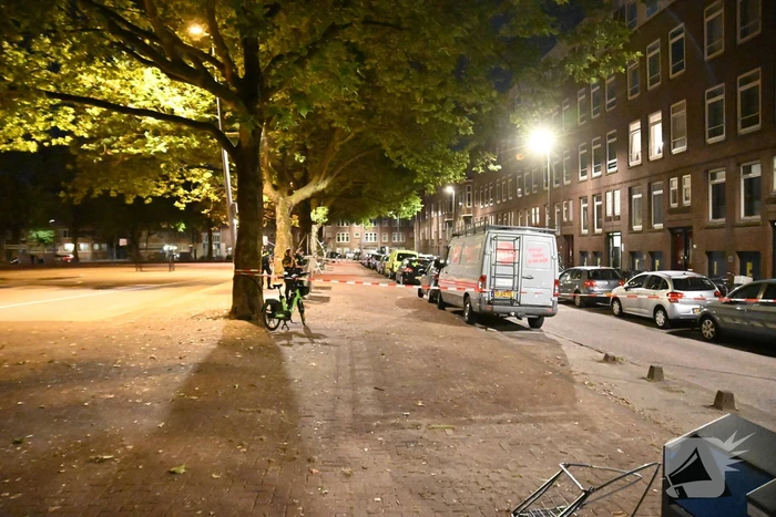 Politie onderzoekt beschoten woning