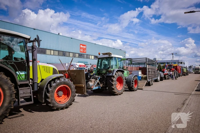 Boeren blokkeren distributiecentrum Boni