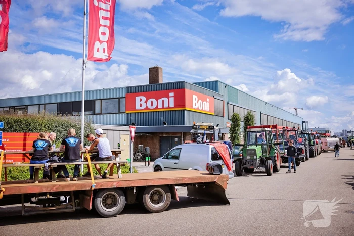 Boeren blokkeren distributiecentrum Boni