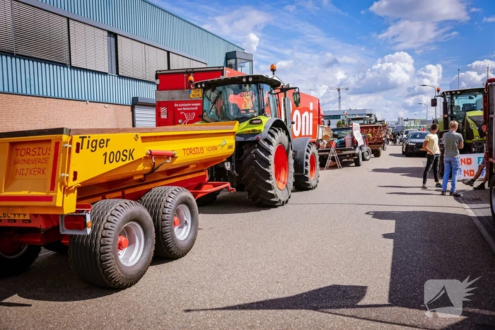 Boeren blokkeren distributiecentrum Boni