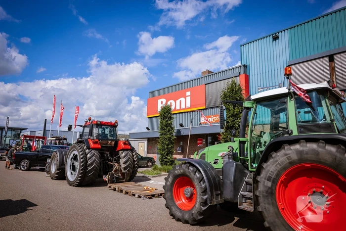 Boeren blokkeren distributiecentrum Boni