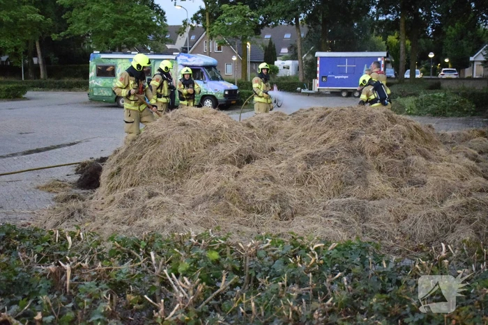 Broei veroorzaakt brand in gemaaid gras