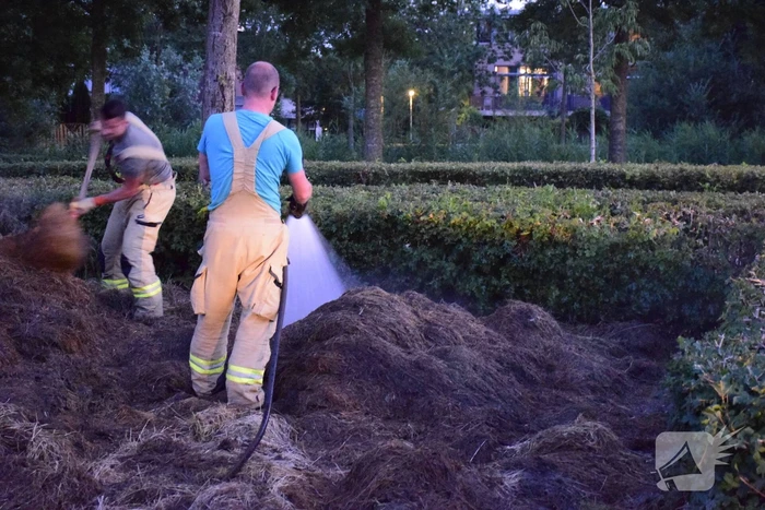 Broei veroorzaakt brand in gemaaid gras