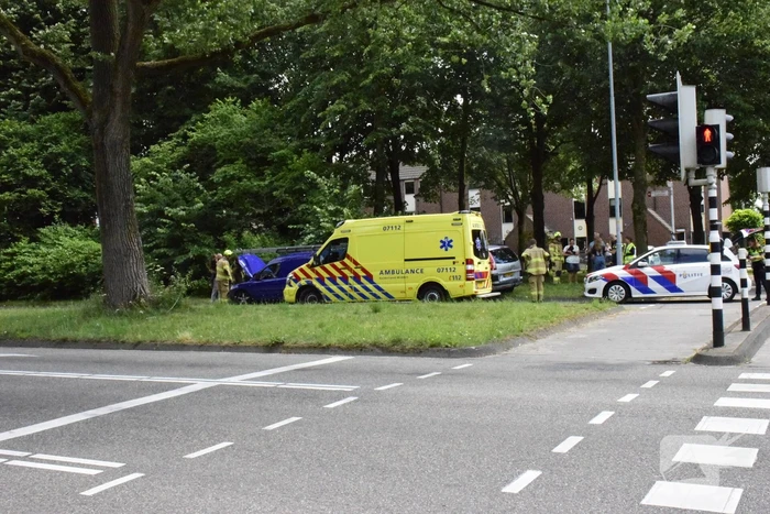 Kop-staartbotsing op kruispunt