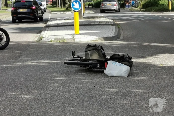 Automobilist ziet fietser over het hoofd