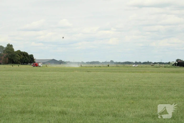 Brand langs sloot op boerenland
