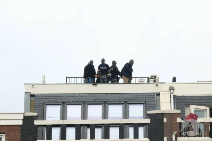 Vrouw met verward gedrag zet Rapenburg op stelten