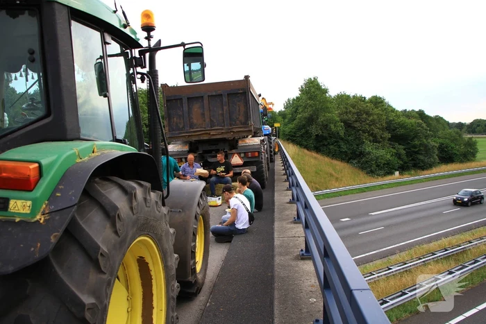 Boerenprotest onder genot van friet