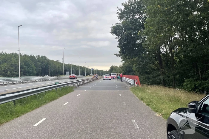 Boeren stichten brand langs doorgaande weg