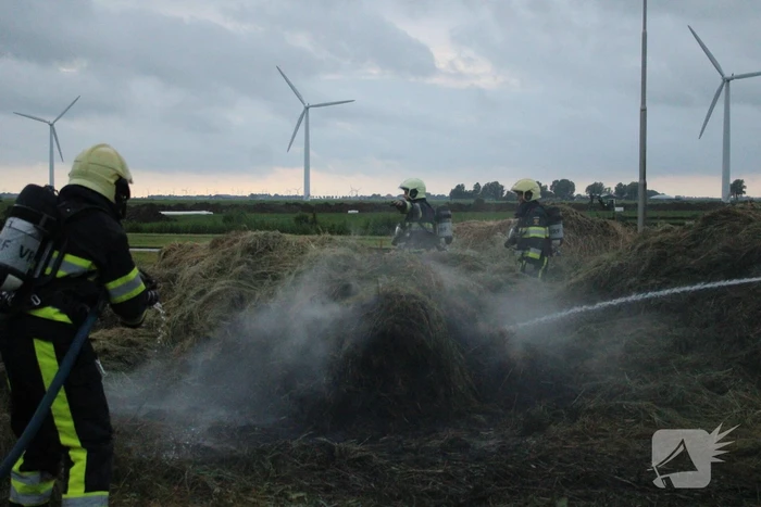 Veel rook vanwege brand in hooibalen