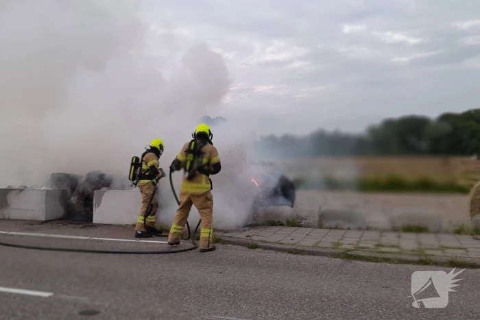 Meerdere hooibalen in brand
