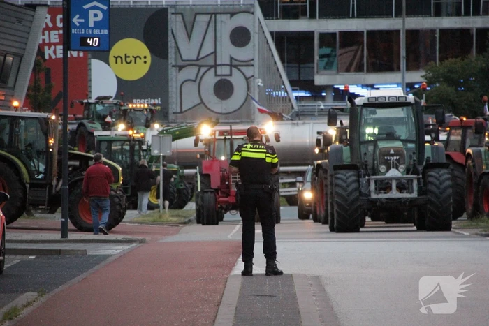 Boeren blokkeren ingang Media Park