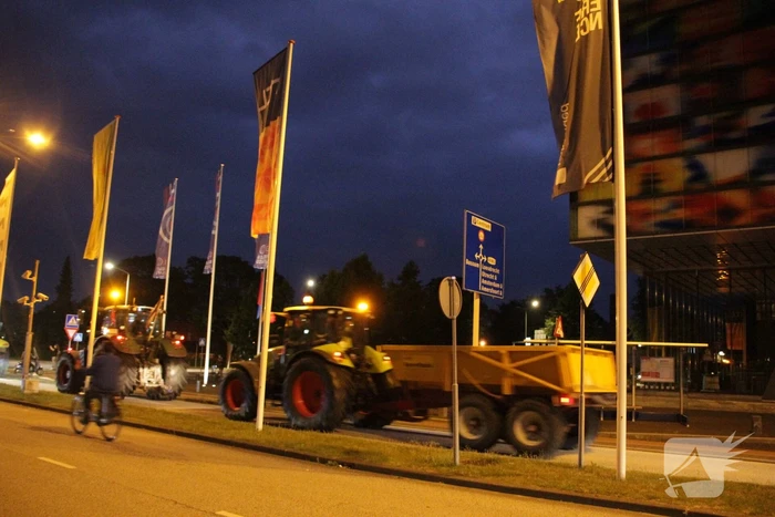 Boeren blokkeren ingang Media Park