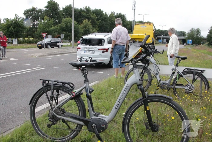 Vrachtwagen botst op voorligger