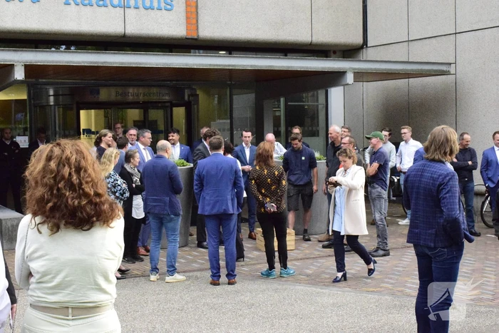 Boerenprotest met eieren tijdens raadsvergadering
