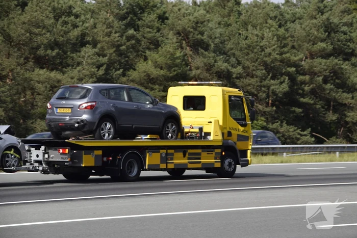 Drie auto's betrokken bij ketting botsing