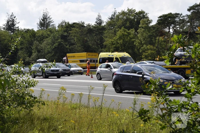 Drie auto's betrokken bij ketting botsing