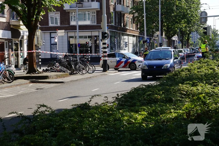 Fietser geschept door personenwagen