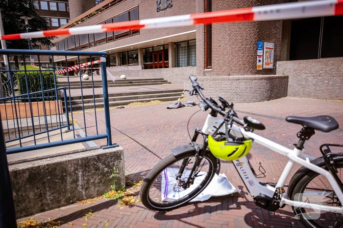 Gewonde bij steekpartij voor stadhuis