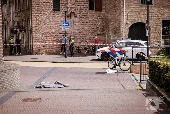 Gewonde bij steekpartij voor stadhuis