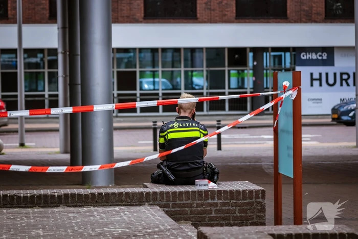 Gewonde bij steekpartij voor stadhuis