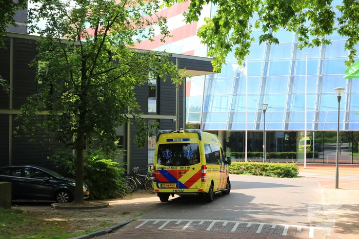 Gewonde bij steekpartij voor stadhuis