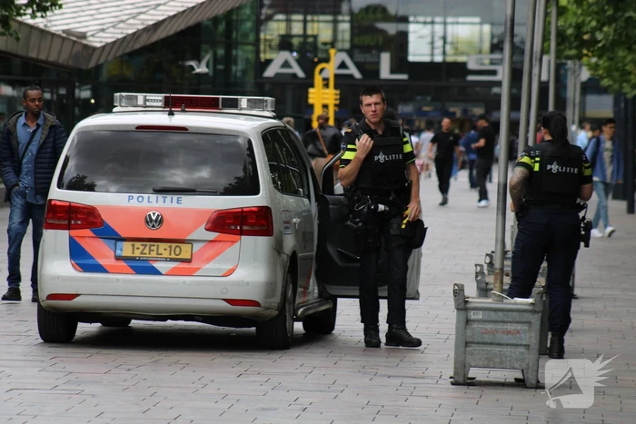 Melding vuurwapengevaarlijk persoon centraal station